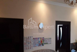 公寓 3-комн 70 m² - 尤里耶夫斯卡娅, Batumi