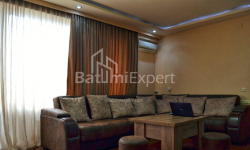 公寓 3-комн 65 m² - 治安官 Khimshiashvili, Batumi