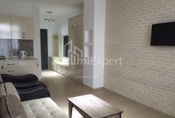 公寓 1-комн 35 m² - 尼科·皮罗斯马尼, Batumi