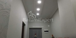 公寓 3-комн 77 m² - 沙尔瓦·伊纳萨里泽, Batumi