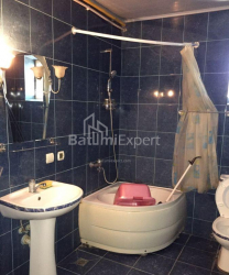 公寓 3-комн 65 m² - 治安官 Khimshiashvili, Batumi