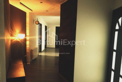 公寓 5-комн 143 m² - 优素福·科巴拉泽, Batumi