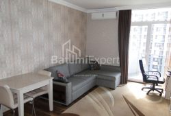 公寓 1-комн 45 m² - 治安官 Khimshiashvili, Batumi