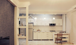 公寓 3-комн 85 m² - 尤里耶夫斯卡娅, Batumi