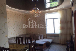 公寓 4-комн 74 m² - 尤里耶夫斯卡娅, Batumi