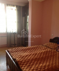 公寓 2-комн 62 m² - 阿斯兰·阿巴希泽将军, Batumi
