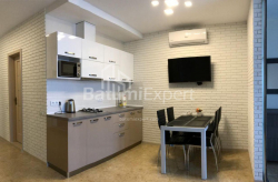 公寓 2-комн 42 m² - 尼科·皮罗斯马尼, Batumi