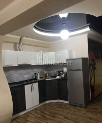 公寓 3-комн 73 m² - 帕纳瓦兹国王, Batumi