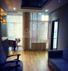 公寓 3-комн 70 m² - 尤里耶夫斯卡娅, Batumi