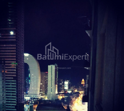 公寓 54 平方米的公寓 - 尼科·皮罗斯马尼, Batumi, 佐治亚州。