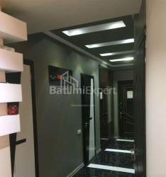 公寓 3-комн 107 m² - 治安官 Khimshiashvili, Batumi