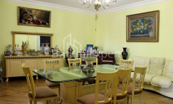 公寓 5-комн 135 m² - 尤里耶夫斯卡娅, Batumi