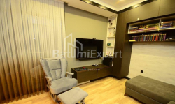 公寓 3-комн 100 m² - 祖拉巴戈尔吉拉泽, Batumi