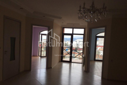 公寓 3-комн 74 m² - 尤里耶夫斯卡娅, Batumi