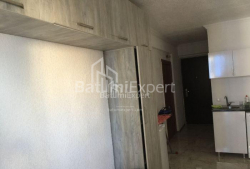 公寓 1-комн 27 m² - 治安官 Khimshiashvili, Batumi