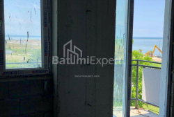 公寓 36 平方米的公寓 - 治安官 Khimshiashvili, Batumi, 佐治亚州。