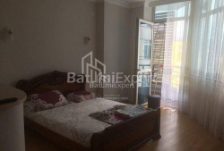 公寓 1-комн 35 m² - 尼科·皮罗斯马尼, Batumi