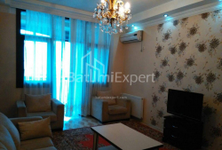 公寓 4-комн 91 m² - 尼科·皮罗斯马尼, Batumi