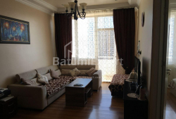 公寓 3-комн 77 m² - 尼科·皮罗斯马尼, Batumi