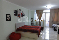 公寓 1-комн 50 m² - 尼科·皮罗斯马尼, Batumi