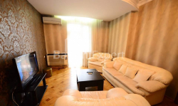 公寓 4-комн 95 m² - 尼科·皮罗斯马尼, Batumi