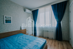 公寓 2-комн 67 m² - 治安官 Khimshiashvili, Batumi