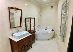 公寓 3-комн 160 m² - 祖拉巴戈尔吉拉泽, Batumi