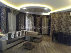公寓 4-комн 113 m² - 沙尔瓦·伊纳萨里泽, Batumi