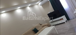 公寓 3-комн 65 m² - 大卫·阿格马谢内布利, Batumi