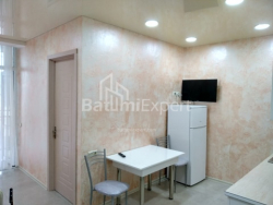 公寓 2-комн 38 m² - 优素福·科巴拉泽, Batumi