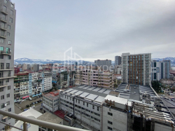公寓 60 平方米的公寓 - 治安官 Khimshiashvili, Batumi, 佐治亚州。