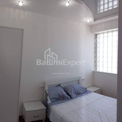 公寓 3-комн 55 m² - 莱赫和玛丽亚·卡钦斯基, Batumi