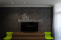 公寓 2-комн 42.3 m² - 莱赫和玛丽亚·卡钦斯基, Batumi