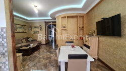 公寓 3-комн 90 m² - 康斯坦丁·加姆萨库迪亚, Batumi