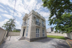 私宅 170 平方米的公寓 - 机场高速, Batumi, 佐治亚州。