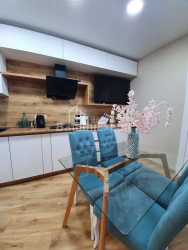 公寓 2-комн 42 m² - 尼科·皮罗斯马尼, Batumi