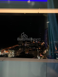 公寓 30.4 平方米的公寓 - 治安官 Khimshiashvili, Batumi, 佐治亚州。