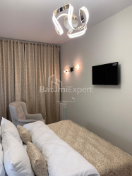 公寓 3-комн 84 m² - 治安官 Khimshiashvili, Batumi