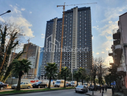 公寓 37 平方米的公寓 - 尼科·皮罗斯马尼, Batumi, 佐治亚州。