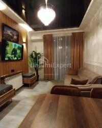 公寓 2-комн 51 m² - 尼科·皮罗斯马尼, Batumi
