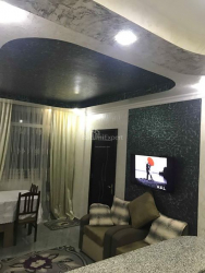 公寓 3-комн 50 m² - 尼科·皮罗斯马尼, Batumi