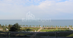 公寓 75.57 平方米的公寓 - 莱赫和玛丽亚·卡钦斯基, Batumi, 佐治亚州。