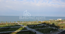 公寓 75.57 平方米的公寓 - 莱赫和玛丽亚·卡钦斯基, Batumi, 佐治亚州。