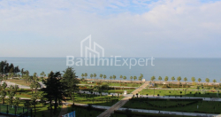 公寓 75.57 平方米的公寓 - 莱赫和玛丽亚·卡钦斯基, Batumi, 佐治亚州。