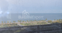 公寓 75.57 平方米的公寓 - 莱赫和玛丽亚·卡钦斯基, Batumi, 佐治亚州。