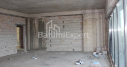 公寓 75.57 平方米的公寓 - 莱赫和玛丽亚·卡钦斯基, Batumi, 佐治亚州。