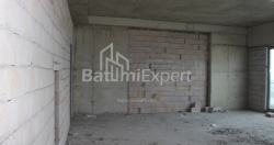公寓 75.75 平方米的公寓 - 莱赫和玛丽亚·卡钦斯基, Batumi, 佐治亚州。