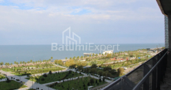 公寓 75.75 平方米的公寓 - 莱赫和玛丽亚·卡钦斯基, Batumi, 佐治亚州。