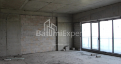 公寓 75.75 平方米的公寓 - 莱赫和玛丽亚·卡钦斯基, Batumi, 佐治亚州。