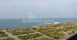 公寓 75.75 平方米的公寓 - 莱赫和玛丽亚·卡钦斯基, Batumi, 佐治亚州。